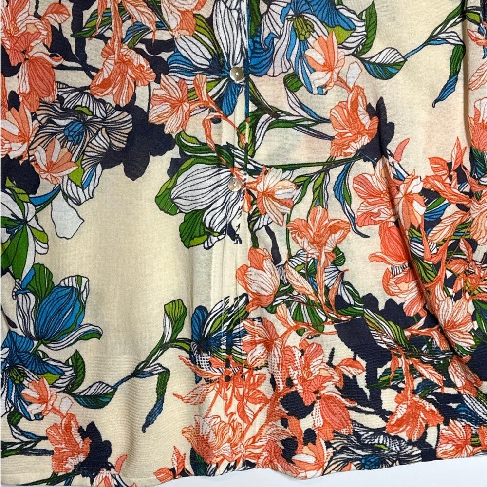 Chico’s The Everyday Cardigan Sweater Floral Print Sz 1 = M Long Sleeves Arsty - Picture 3 of 12